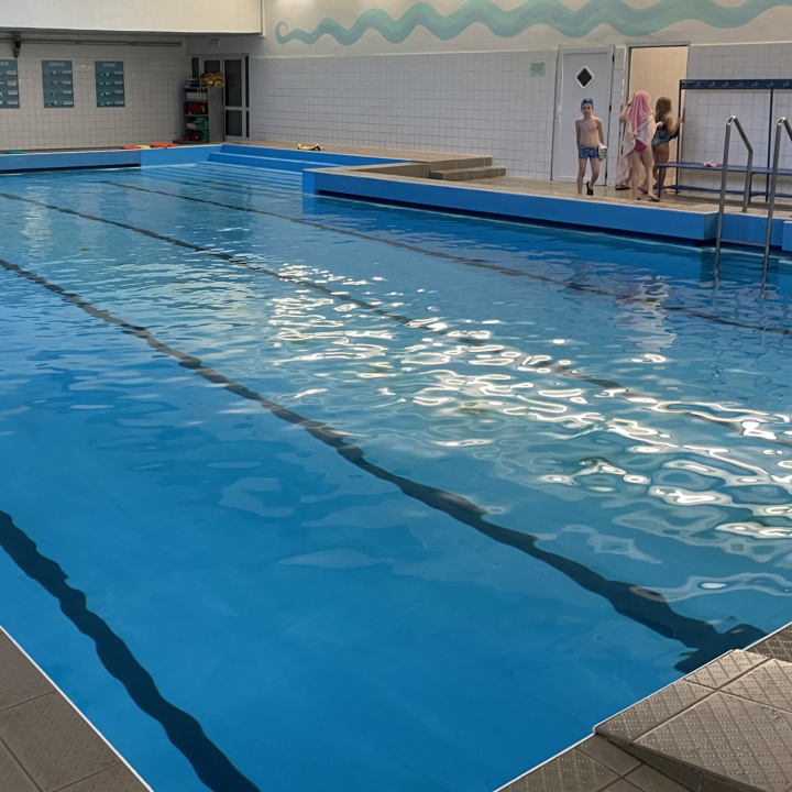 Bazén ZŠ Trebišovská 10